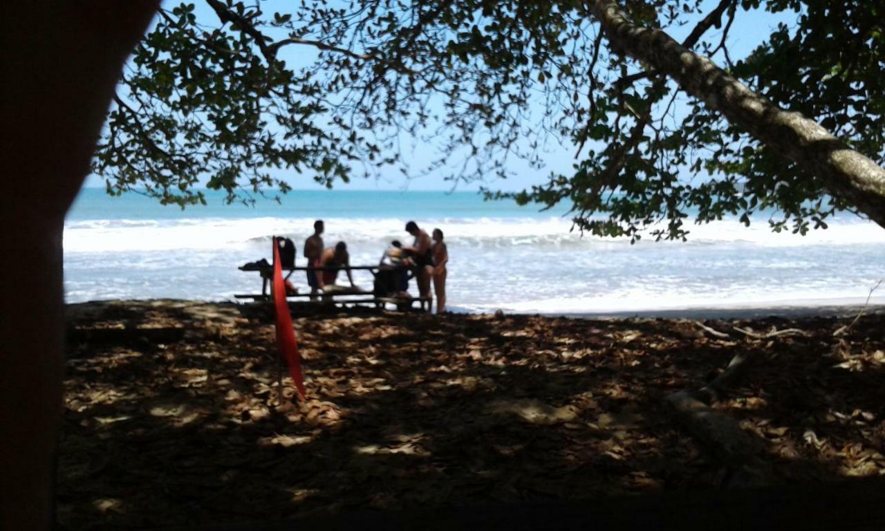 Hotel Casa Conley Del Mar Puerto Viejo de Talamanca Екстериор снимка